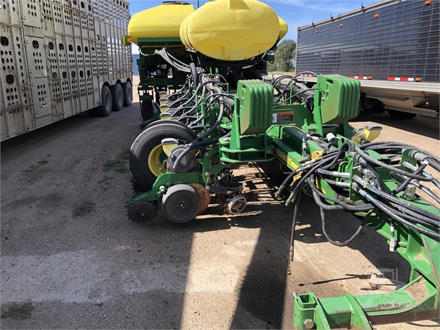 2013 John Deere 1770NT Planter