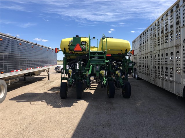 2013 John Deere 1770NT Planter