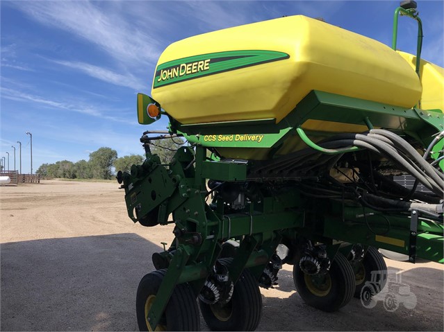 2013 John Deere 1770NT Planter