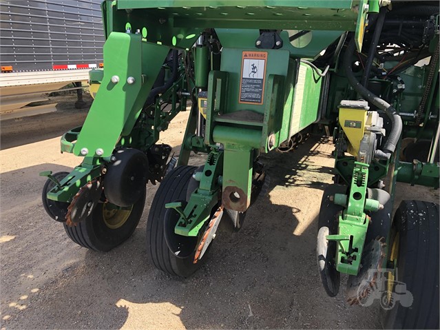 2013 John Deere 1770NT Planter