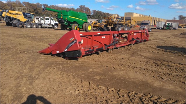 2010 Case IH 2612 Header Combine