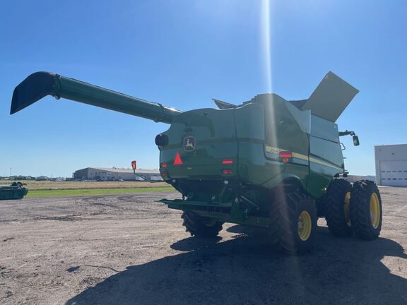 2023 John Deere S770 Combine