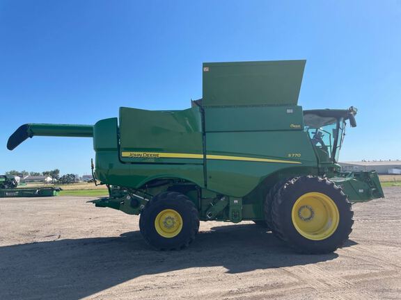 2023 John Deere S770 Combine