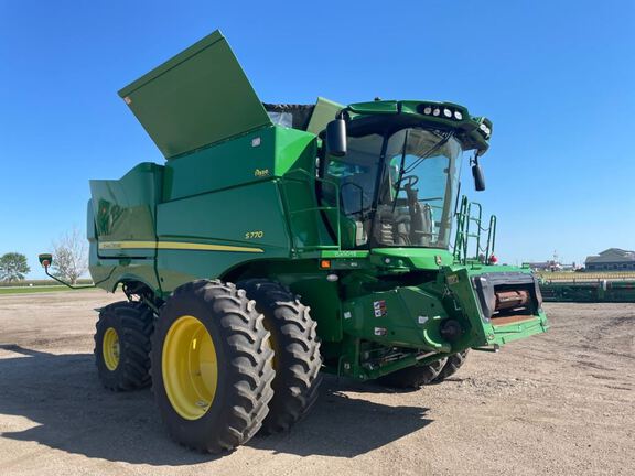2023 John Deere S770 Combine