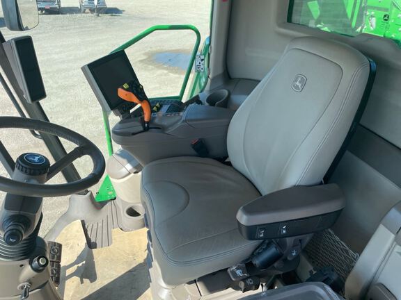 2023 John Deere S770 Combine