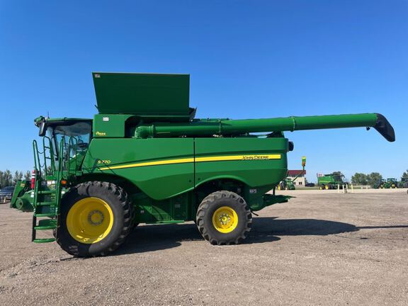 2023 John Deere S770 Combine
