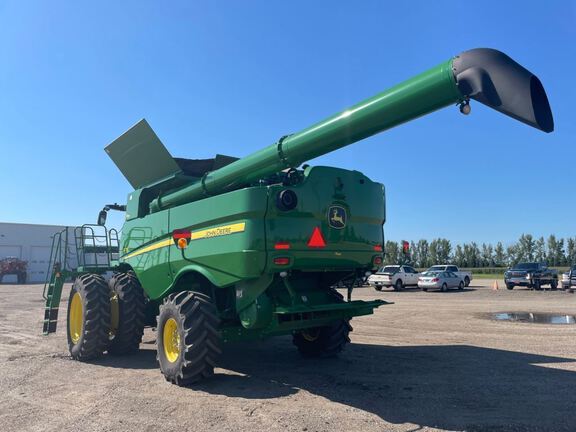 2023 John Deere S770 Combine