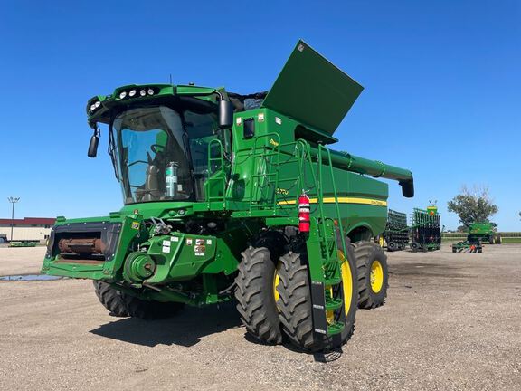 2023 John Deere S770 Combine