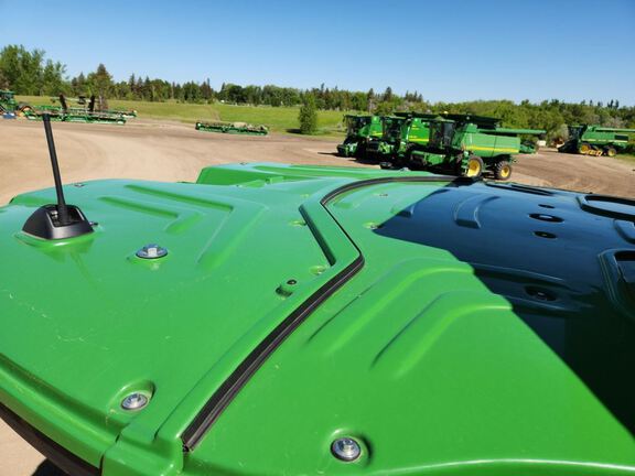 2023 John Deere S790 Combine