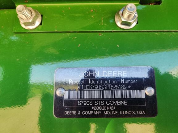 2023 John Deere S790 Combine