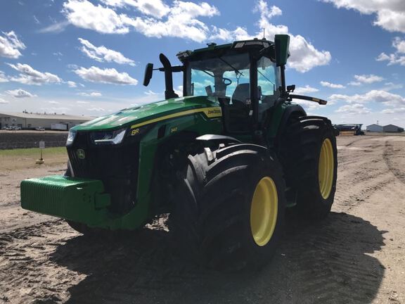 2022 John Deere 8R 340 Tractor