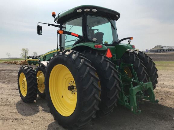 2014 John Deere 8270R Tractor