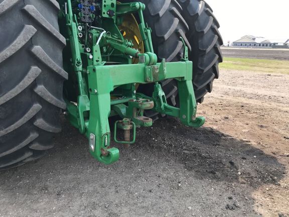 2014 John Deere 8270R Tractor