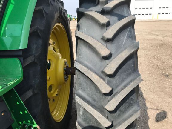 2014 John Deere 8270R Tractor