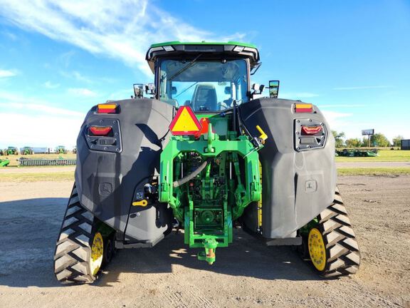 2023 John Deere 8RX 370 Tractor Rubber Track