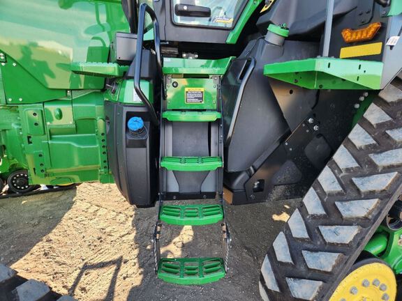 2023 John Deere 8RX 370 Tractor Rubber Track