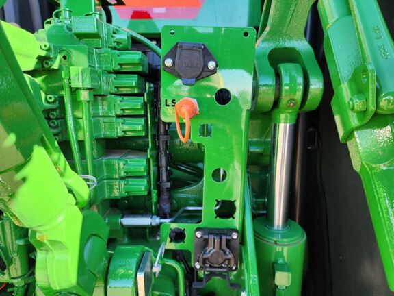 2023 John Deere 8RX 370 Tractor Rubber Track