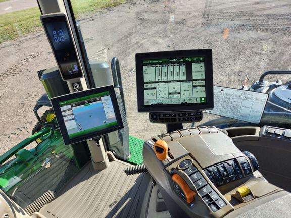 2023 John Deere 8RX 370 Tractor Rubber Track