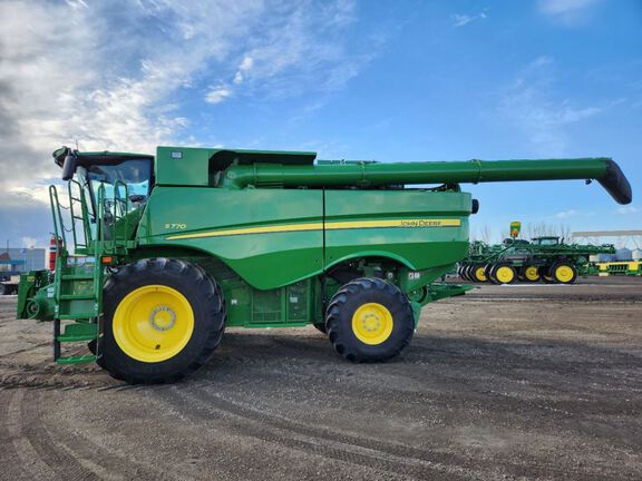 2024 John Deere S770 Combine