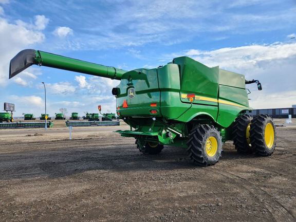 2024 John Deere S770 Combine