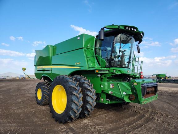 2024 John Deere S770 Combine