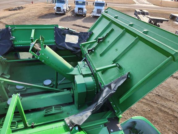 2024 John Deere S770 Combine