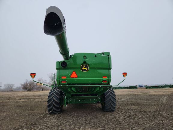 2024 John Deere S780 Combine