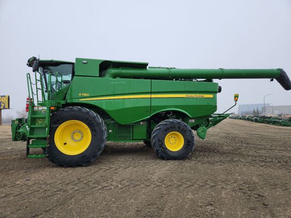 2024 John Deere S780 Combine
