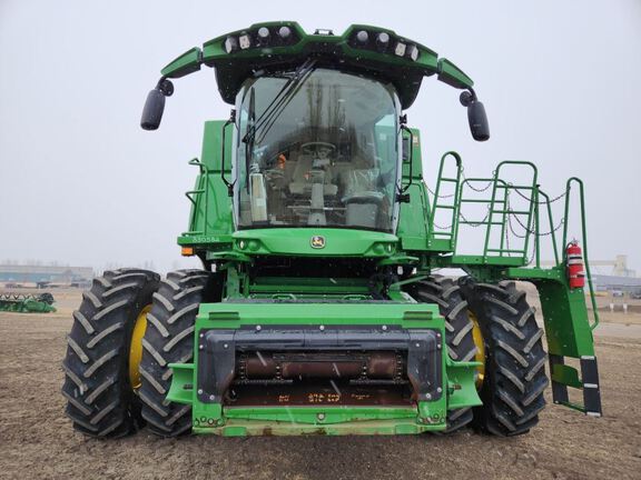 2024 John Deere S780 Combine