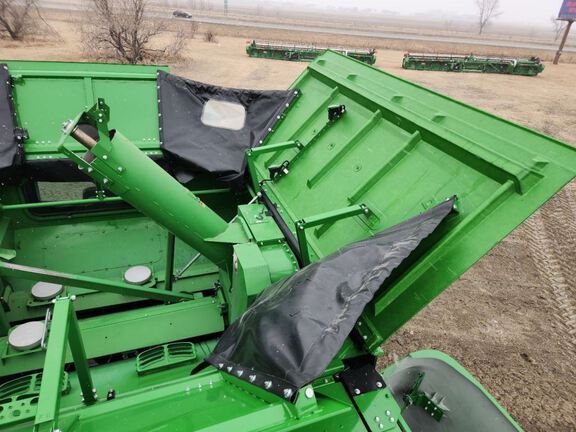 2024 John Deere S780 Combine