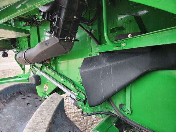 2024 John Deere S780 Combine