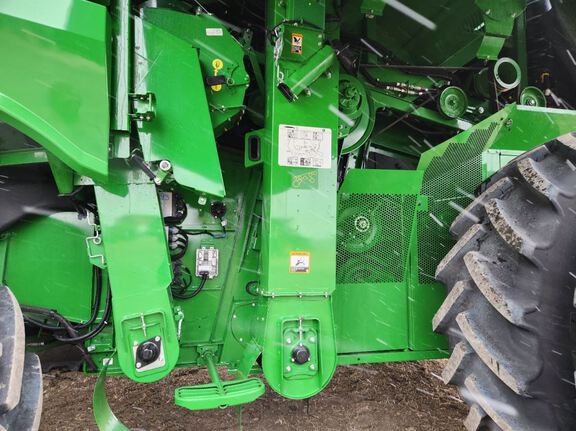 2024 John Deere S780 Combine