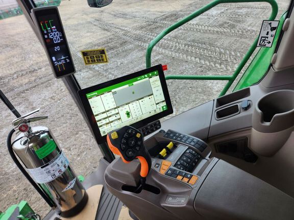 2024 John Deere S780 Combine