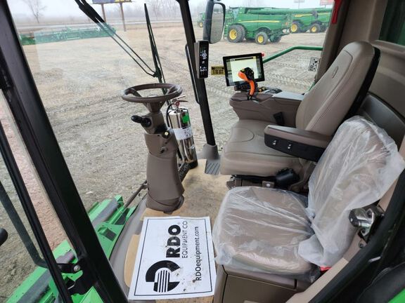 2024 John Deere S780 Combine