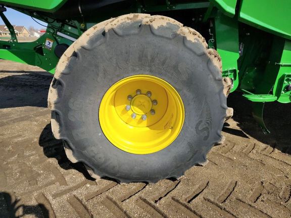 2024 John Deere S780 Combine