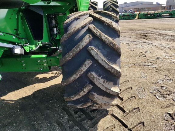 2024 John Deere S780 Combine