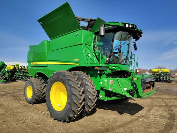 2024 John Deere S780 Combine