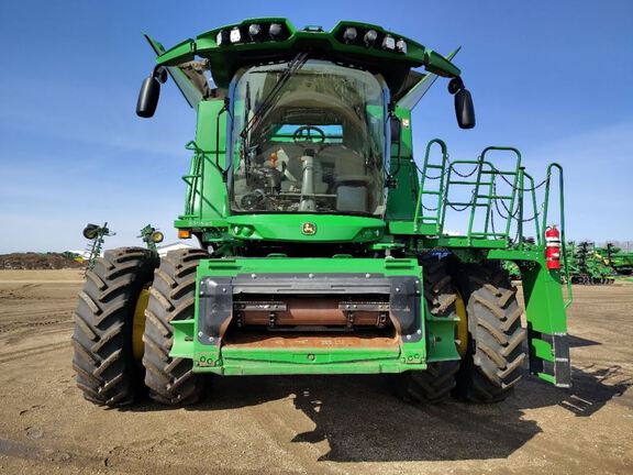 2024 John Deere S780 Combine