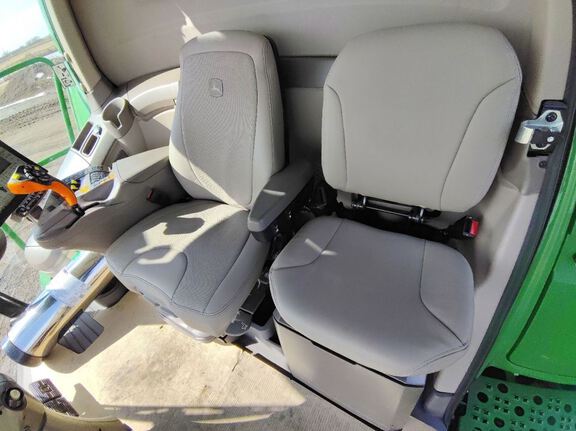 2024 John Deere S780 Combine