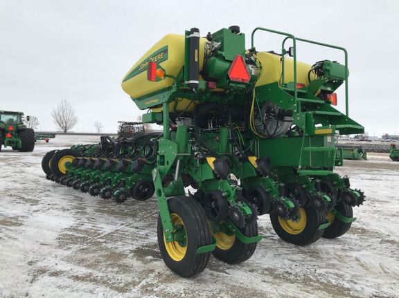 2019 John Deere 1775NT Planter