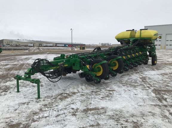 2019 John Deere 1775NT Planter