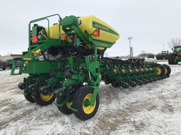 2019 John Deere 1775NT Planter