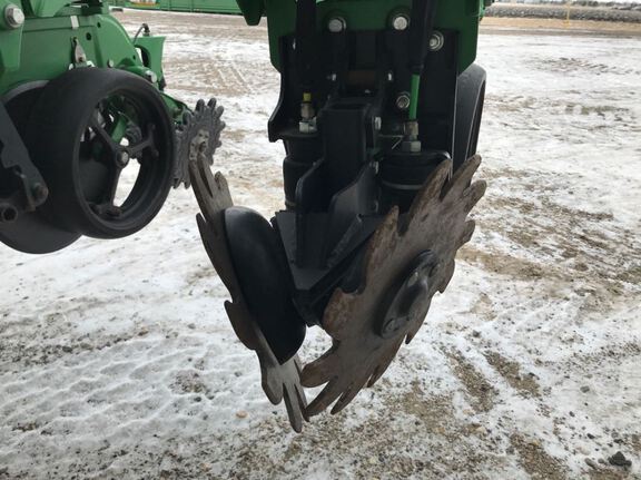 2019 John Deere 1775NT Planter