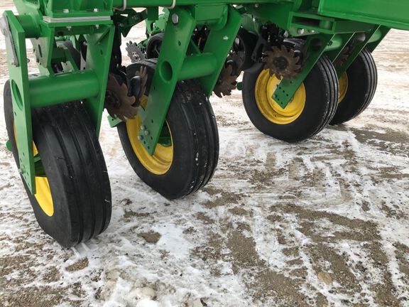 2019 John Deere 1775NT Planter