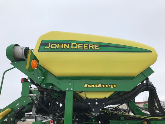 2019 John Deere 1775NT Planter