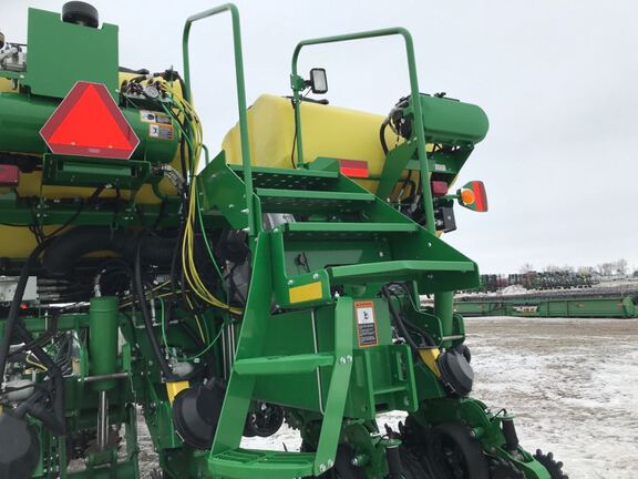 2019 John Deere 1775NT Planter