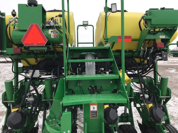 2019 John Deere 1775NT Planter