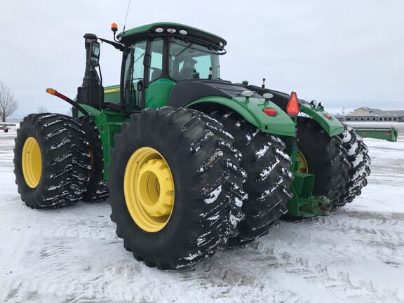 2018 John Deere 9520R Tractor 4WD