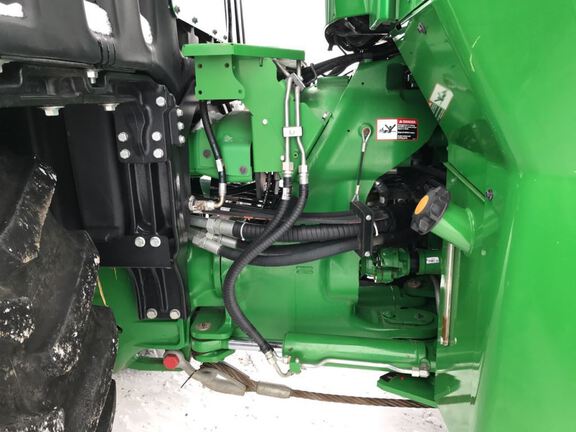 2018 John Deere 9520R Tractor 4WD