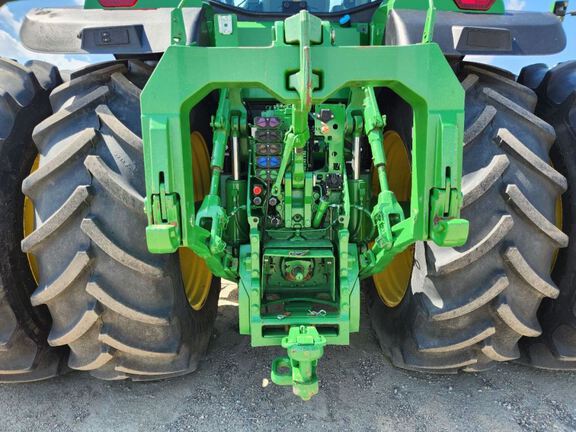 2022 John Deere 8R 340 Tractor